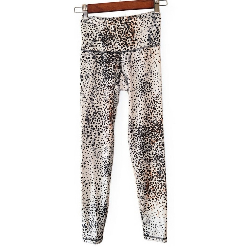 Strut Your Stuff Leopard leggings size small